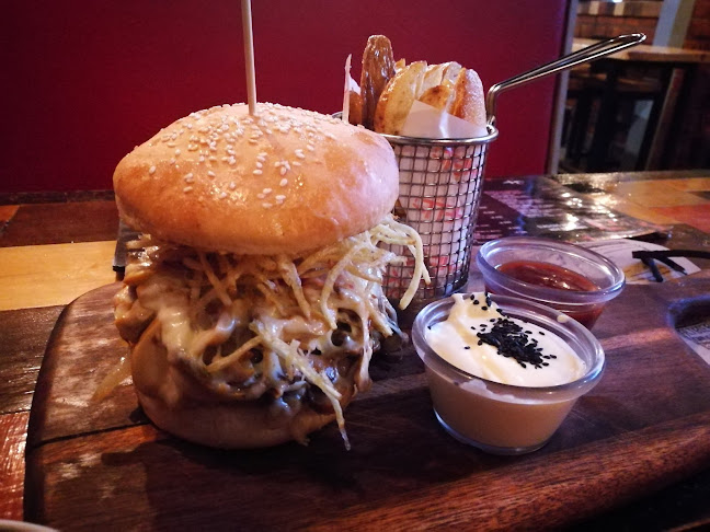 Opinii despre Hell Street Bar în Iquique - Gastronomía y hostelería