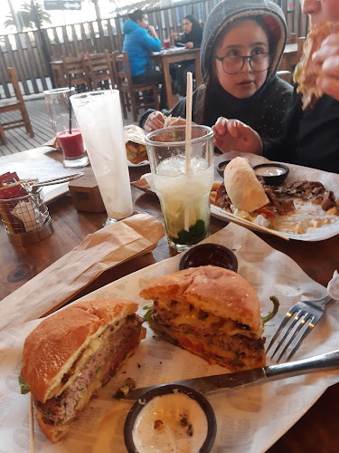 Comentarii opinii despre Araukasa Sanguches & Bar