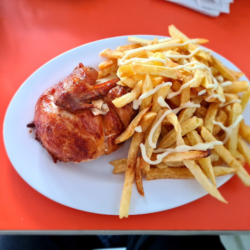 Opinii despre Roly Pollos Asados în Iquique - Gastronomía y hostelería