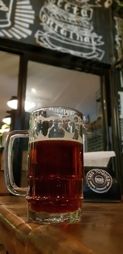 Opinii despre Tres Toques Sandwich cerveza y cafe în La Reina - Gastronomía y hostelería