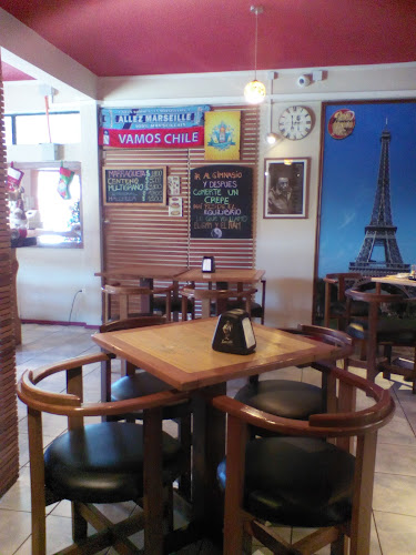 Café Francés Open Times