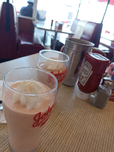 Johnny Rockets Mallplaza Oeste Phone number