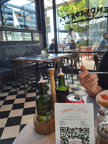 Comments and reviews of Vendetta