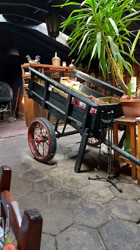 Comments and reviews of Restorant Cantaros De Tambillo