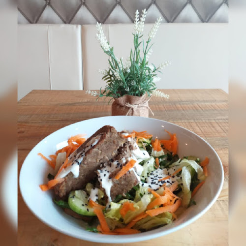 Makki Coffee and Lunch