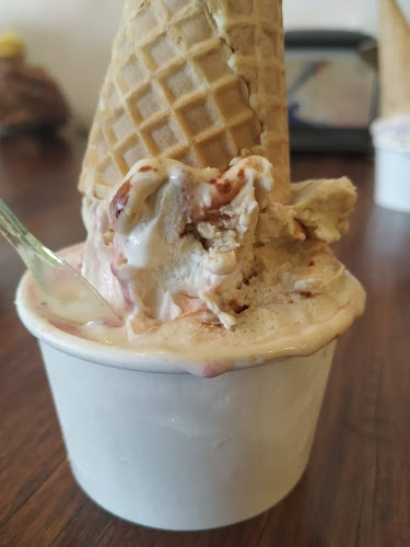 Makanao Gelateria Phone number