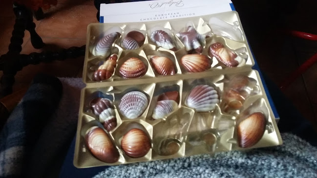 Resturant Calgary, El Quisco Open Times