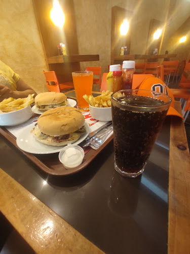 Rich Hamburguesas Open Times