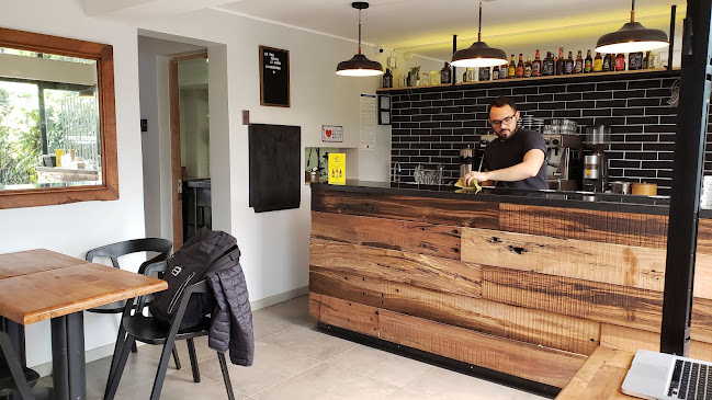 Tres Toques Sandwich cerveza y cafe - Gastronomía y hostelería