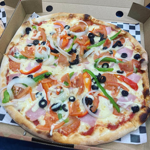 Comments and reviews of PitStop Pizza & Pollo