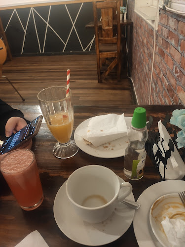 Incontro Cafe Restaurant