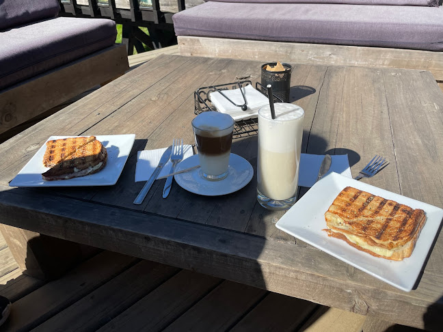 Opinii despre Los Morros Coffe Shop în Pichilemu - Gastronomía y hostelería
