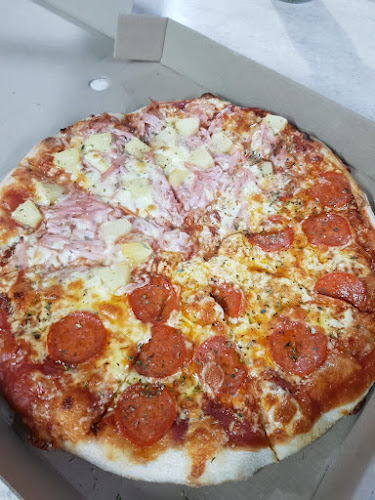 Il gatto a tre zampe