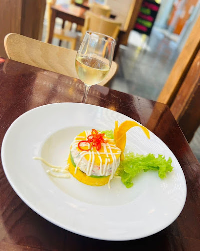 Purolivo Restaurant Phone number