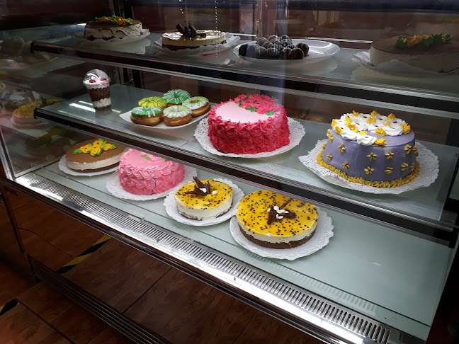 Panadería y Pasteleria "Las 7 Espigas" - Puerto Montt