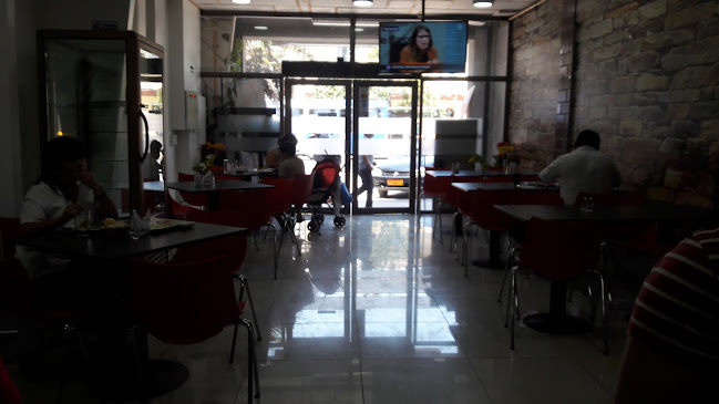 Picoteo De La Tía Lucy 2 - Recoleta