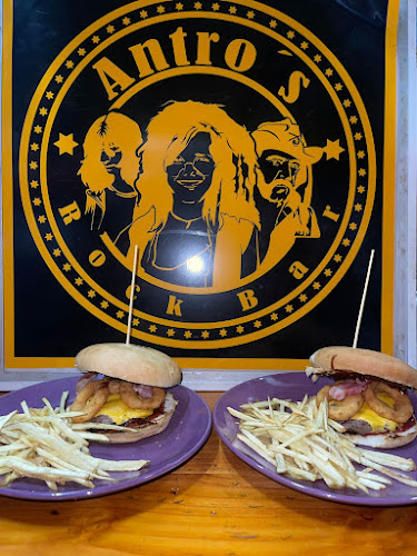Comentarii opinii despre Antro's Rock Bar
