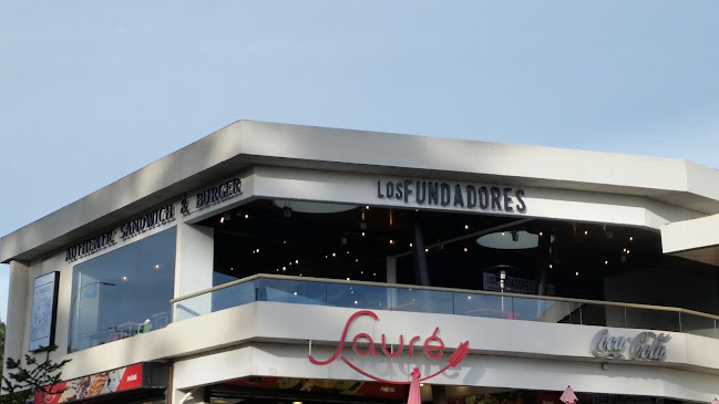 Los Fundadores