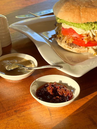 Gourmet Monserrat - Cabrero