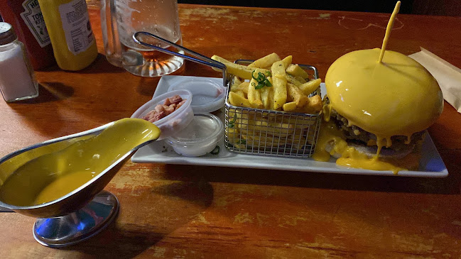 Opinii despre Bulldog Sport Bar Baquedano în Iquique - Gastronomía y hostelería