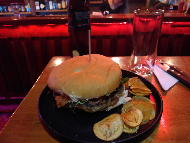 BEERHOUSE BAR PUCON - Gastronomía y hostelería