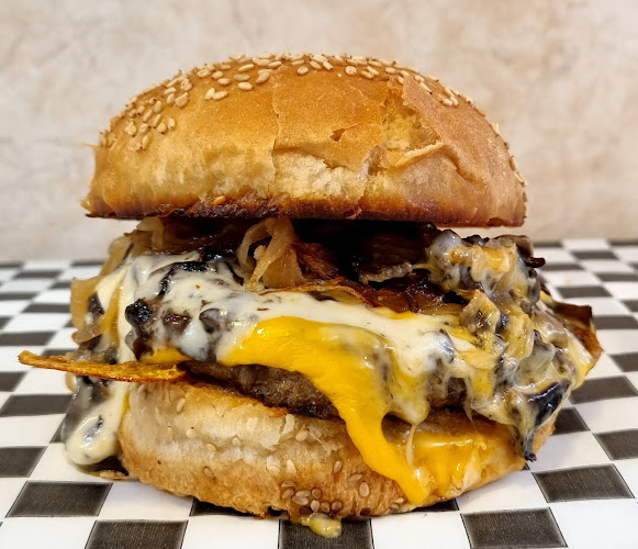 El Padrino Burger Colina y Chicureo