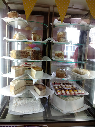 Pastelería El Guiordo Phone number