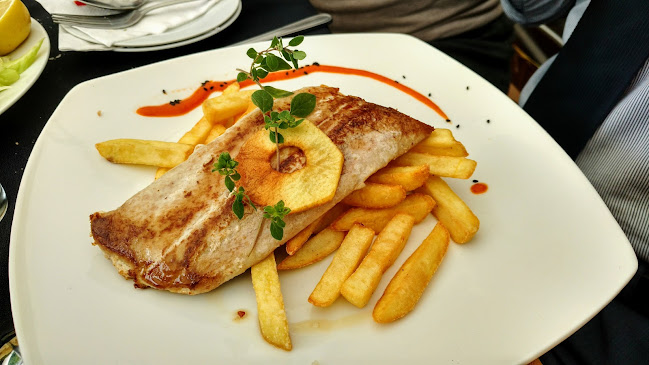 Amor & Sazon Restaurant