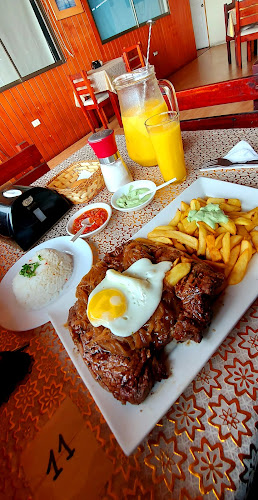 Punta Angamos - Gastronomía y hostelería