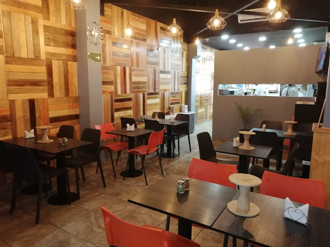 La Barra Pizzas & Birras