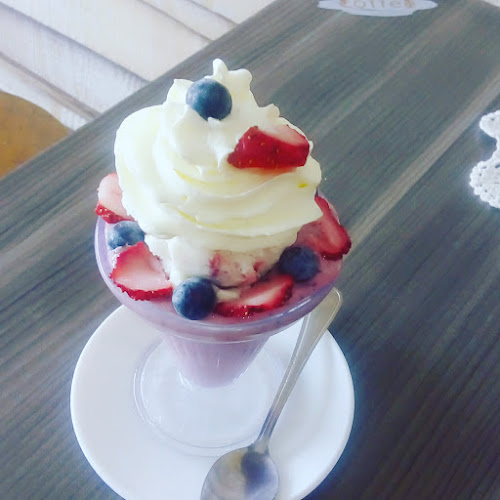 Opinii despre Heladeria y Cafeteria Kairos în La Pintana - Gastronomía y hostelería