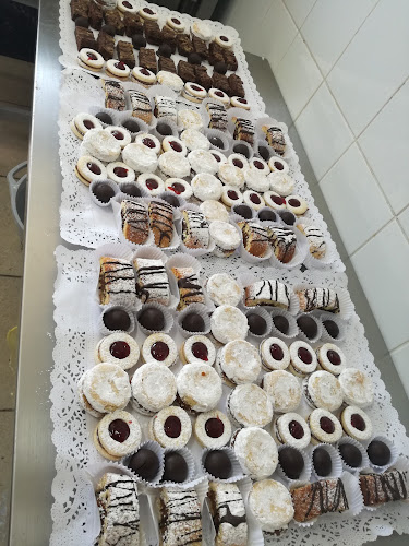 Pasteleria Las Tentaciones De Luna Phone number