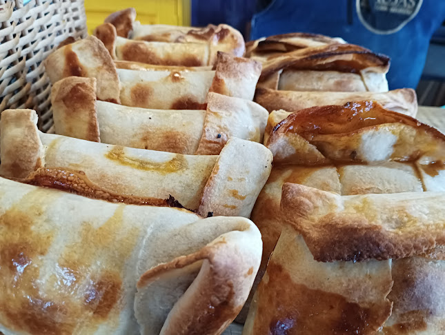 Brujas Produccion Hogareña - Panaderia Local - Gastronomía y hostelería