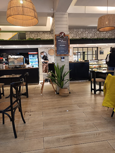 Cafetería y pastelería "Marriet" Open Times