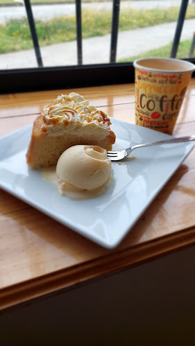 Comentarii opinii despre Amaretto Cafetería y Pastelería