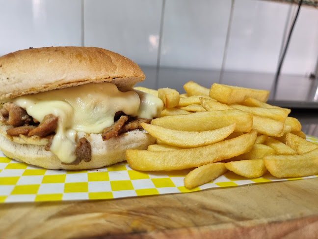 Monster Burger - Colina