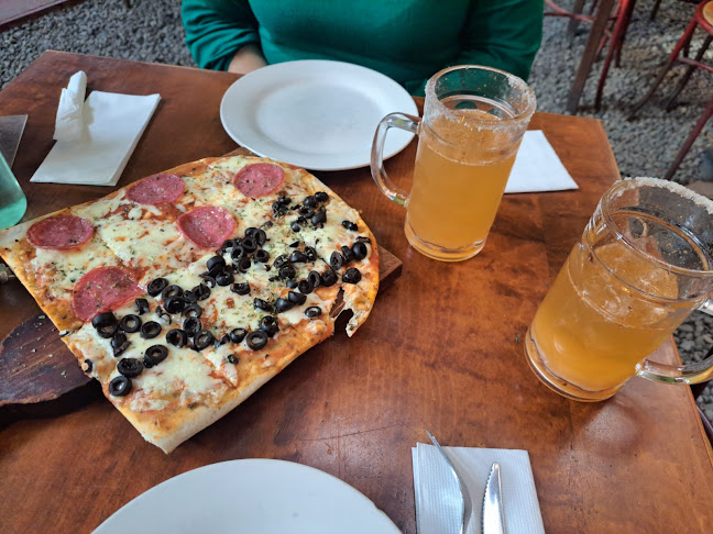 Taberna de la Pizza x Metro - Santiago
