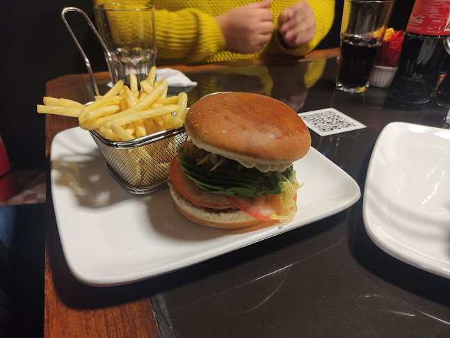 Opinii despre Mecharon de Casa în Estación Central - Gastronomía y hostelería