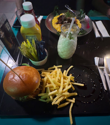 Esquina - La Academia, Av Guillermo Ulriksen 1500, 1722308 La Serena, Coquimbo