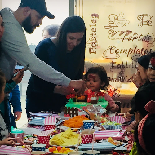 Cafe Balmaceda Phone number