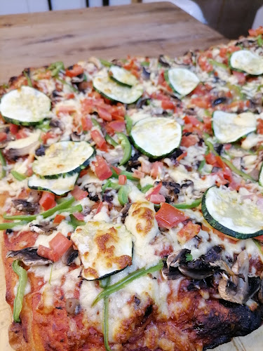 Opinii despre Calú Panaderia Artesanal Frutillar în Frutillar - Gastronomía y hostelería