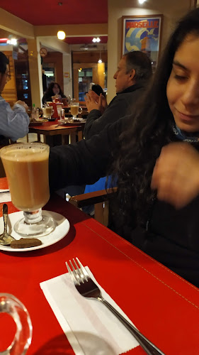 Café Francés Open Times