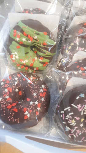 Comments and reviews of La Dona