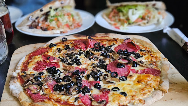 Opinii despre Base Camp Pizzeria în Puerto Natales - Gastronomía y hostelería