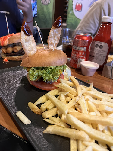 Opinii despre Insert Coin Bar - Ñuñoa în Ñuñoa - Gastronomía y hostelería