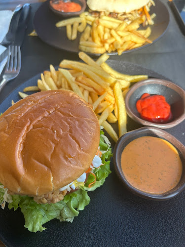 La Sangucheria Del Barrio Phone number