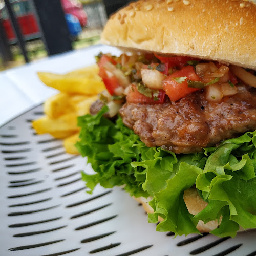 Hamburguesería Casa 13 - Maipú