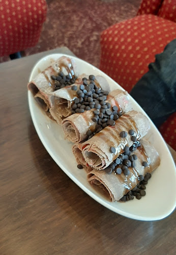 Heladeria y Cafeteria Cami Candy - Gastronomía y hostelería