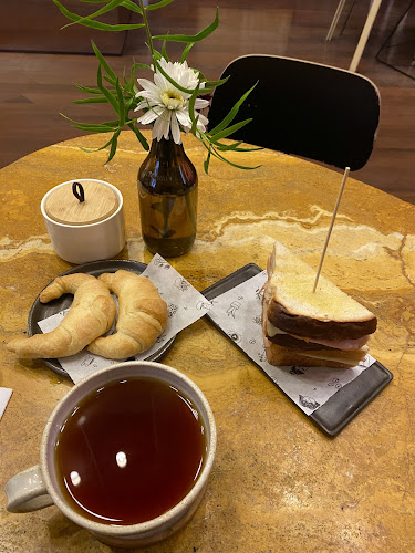 La huérfana - Gastronomía y hostelería