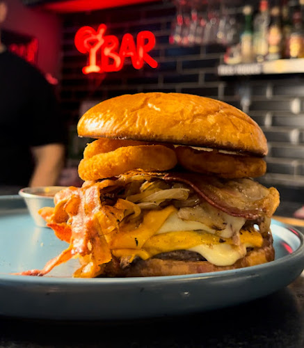 Tres Toques Sandwich cerveza y cafe